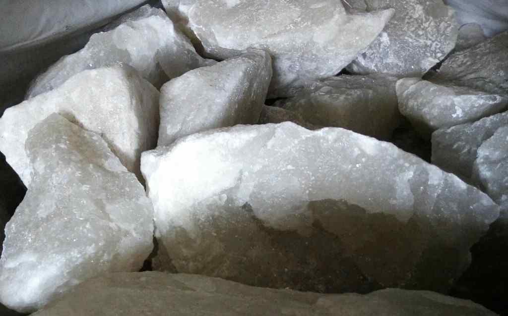 تصویر 3 از سنگ نمک دامی مشهد با خلوص بالا و کیفیت ممتاز